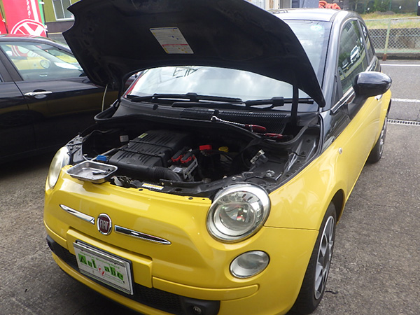 フィアット　５００　冷却水漏れ　サーモスタット交換