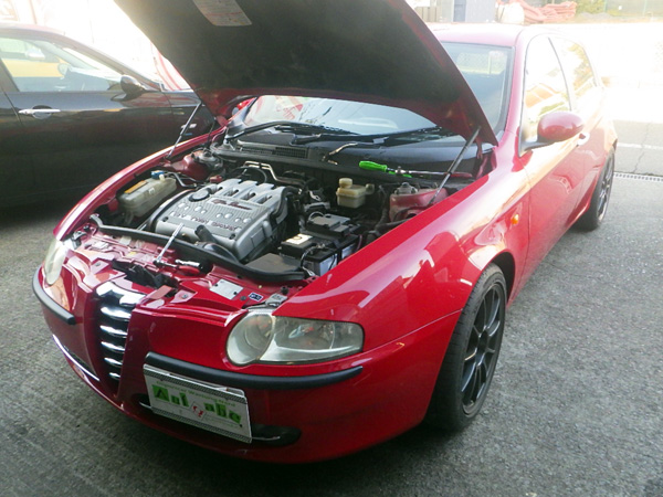 アルファロメオ　アルファ１４７　オーバークール　サーモスタット交換