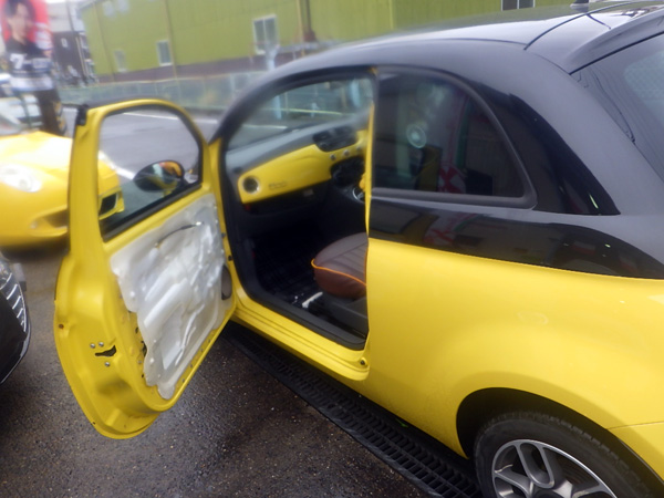 フィアット　５００　ガラスレギュレーター交換