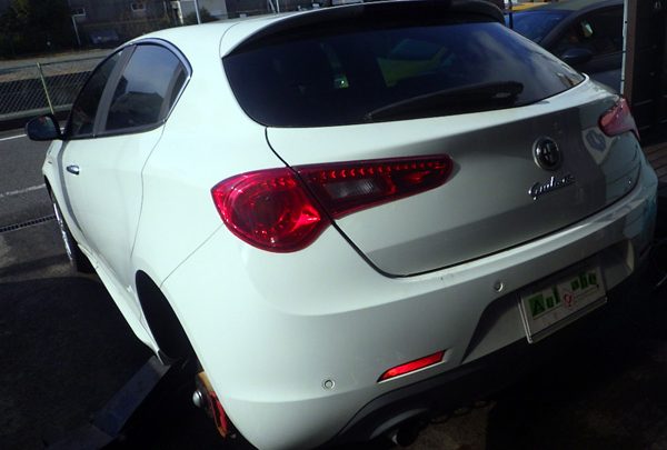 アルファロメオ　ジュリエッタ　ブレーキ警告点灯　ブレーキパッド交換