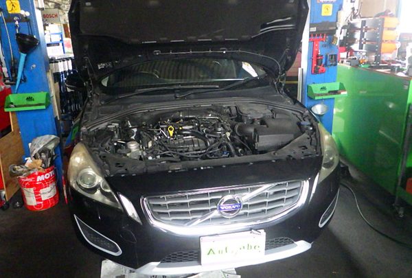 ボルボ　Ｖ６０　エンジン白煙　サーモスタット不良