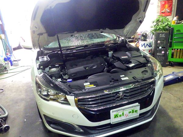 プジョー　５０８SW　法定１２か月点検＆アドブル補充